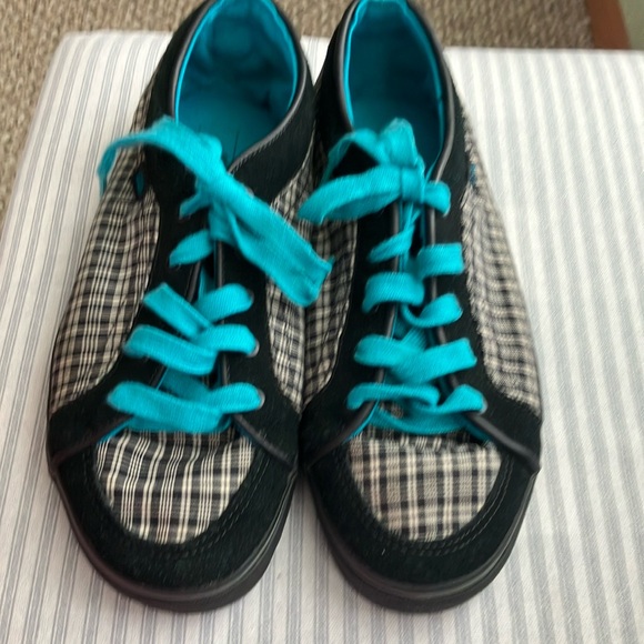 Other - Women’s Van off the wall plaid sneakers